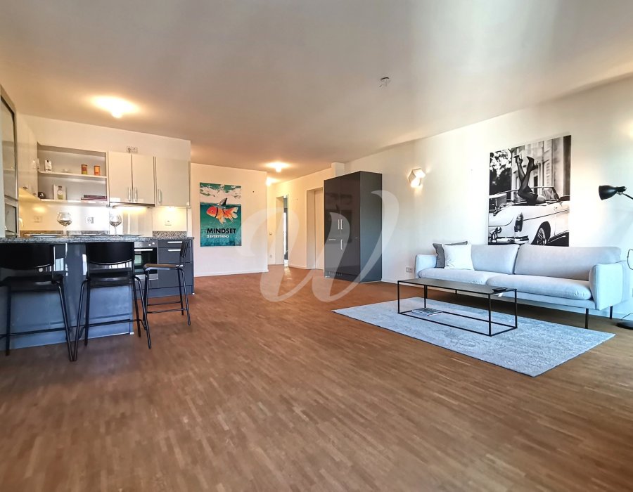 Sonnenverwöhnte 2-Zimmer-Wohnung mit Skyline-Blick Bild 2