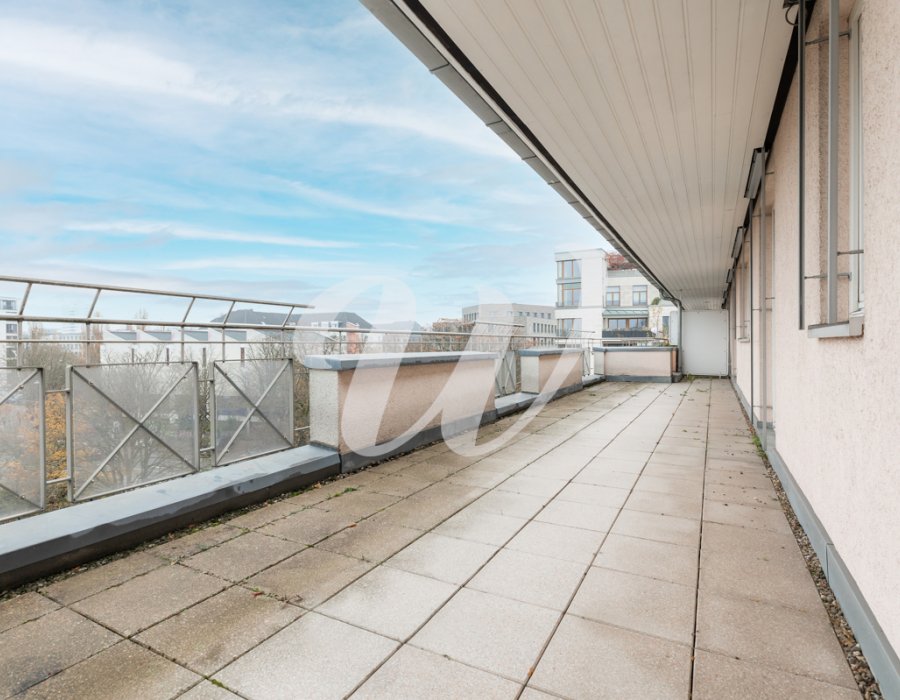 Penthouse-Etage im nördlichen Westend Bild 5